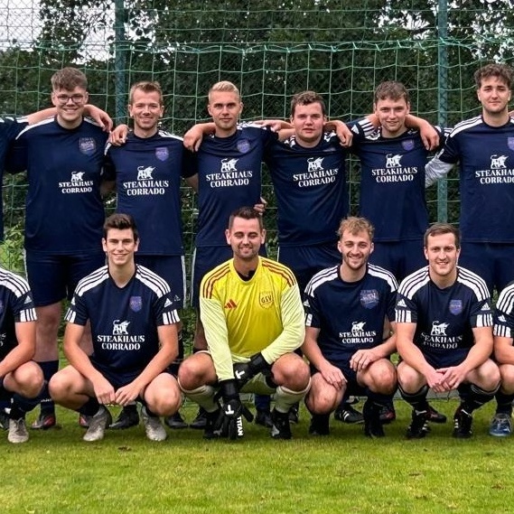 Trainingsanzüge und Poloshirts für II. Mannschaft des GSV 2015