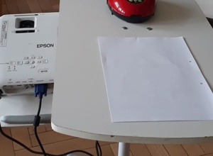 Dokumentenkameras mit Beamer sowie Beamertisch