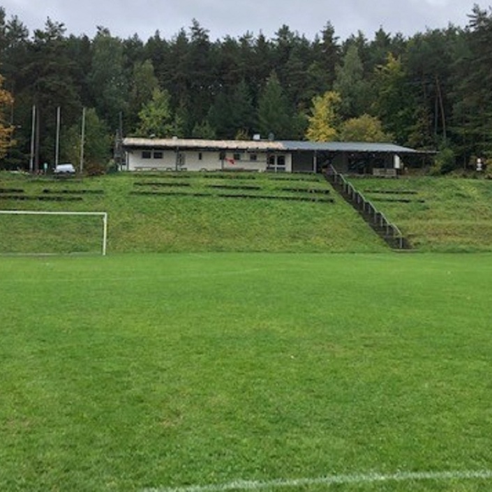 Mähroboter für Sportplatz Spvgg Roßbach