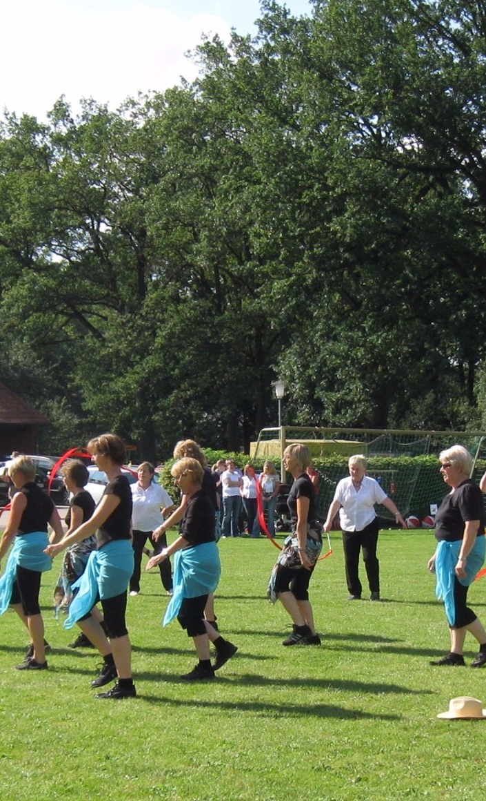 Sportgeräte für den TuS Reeßum