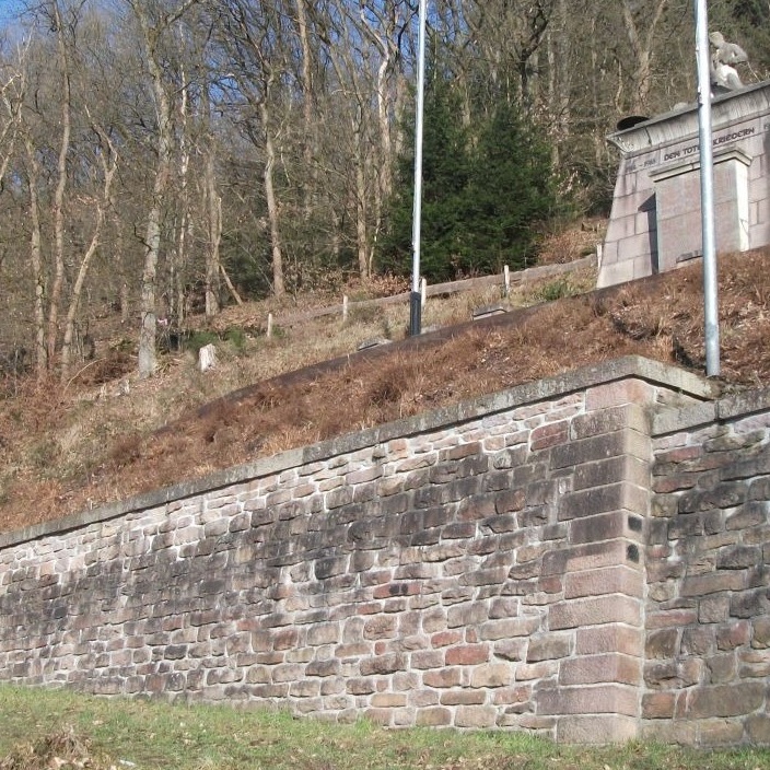 Renovierung Ehrenmal Kirchhundem