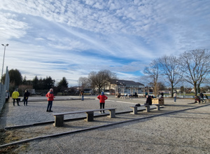 Sonnenschirme für die neue Boule-Anlage beim TSV Dachau 1865