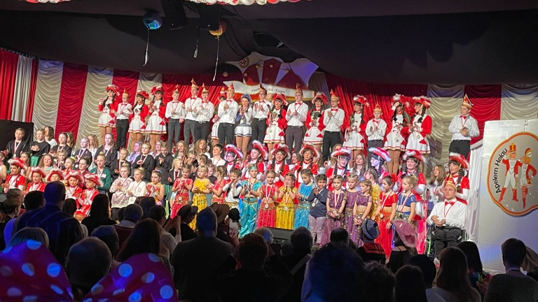 Volksbank: Tische für den Apelerner Karneval