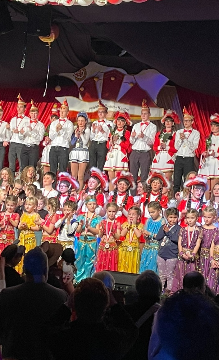 Volksbank: Tische für den Apelerner Karneval