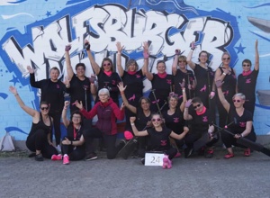 Paddeln gegen Brustkrebs - Ein Drachenboot für die Pink Dragon Wolves
