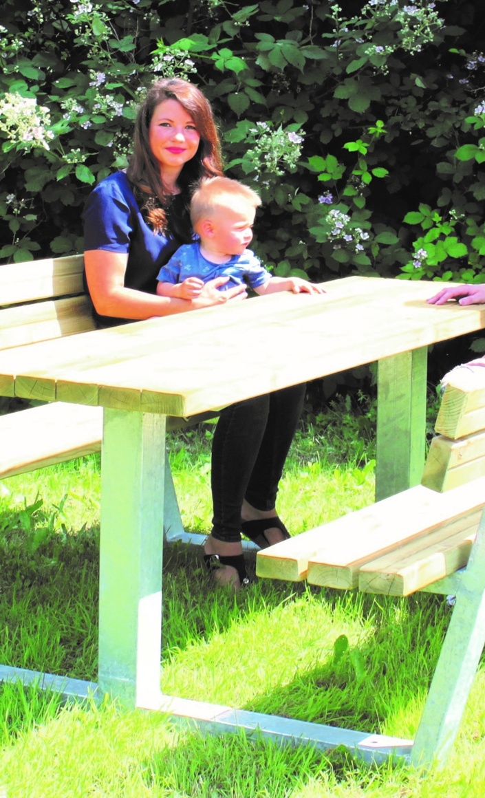 Sitzgruppen für Kinderspielplätze der Gemeinde Waldbreitbach