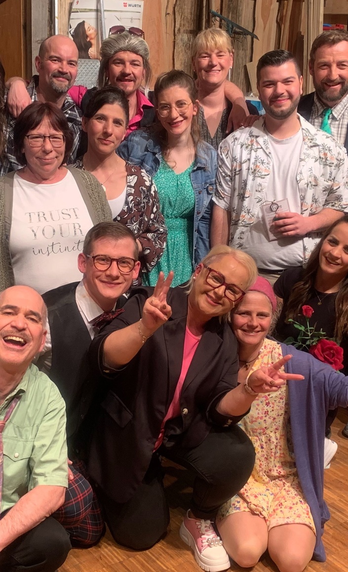 Theaterverein Haslach. Gemeinsam für neue Vereinskleidung