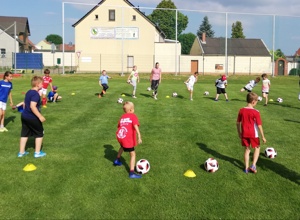 Sportbekleidung für die Nachwuchs-Taems des SV Groß Santersleben