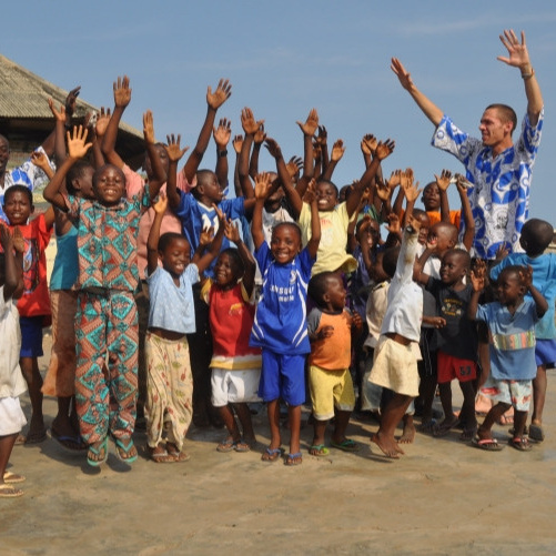 Ein Dach für den Kulturaustausch mit Afrika/Ghana