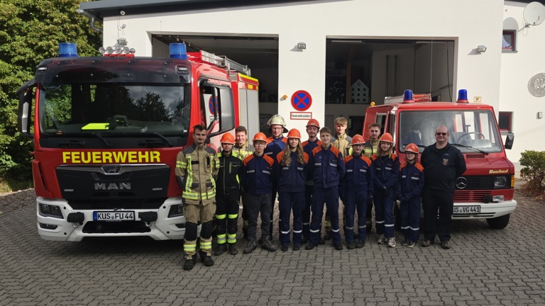 Neue Kleidung für die Jugendfeuerwehr Ulmet