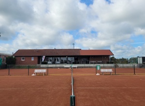 Sanierung eines Tennisplatzes