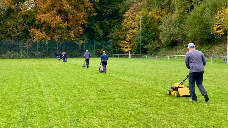 Rasenmähroboter für den TSV Holenberg