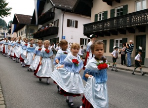 Vereinstrachten für die Jugendgruppe