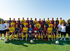 Neue Trainingsbekleidung Frauen + Mädchen