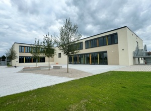 Spielanlage für den Pausenhof Montessori Schule Unterschleißheim