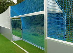 Nachwuchs fördern mit dem Bau eines Cage-Soccer-Platzes