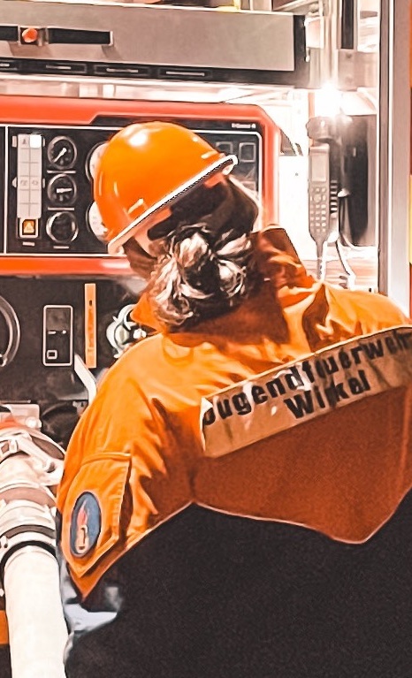 Wetterschutzjacken für die Freiwillige Feuerwehr Winkel