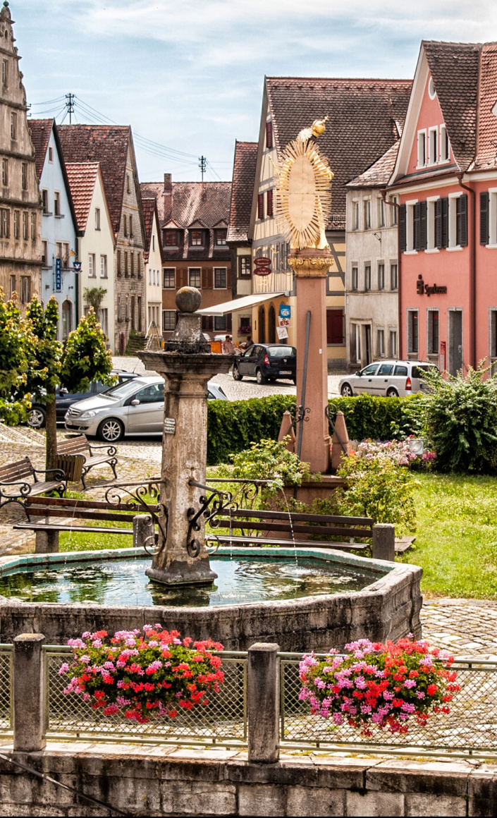 Der Auber Marktbrunnen braucht Hilfe, damit er weiter plätschern kann!