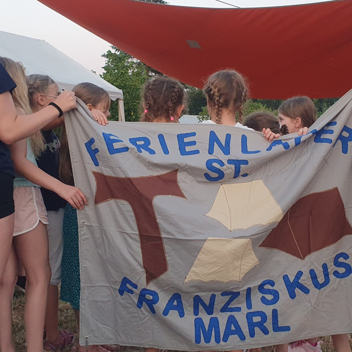Neue Zelte fürs Ferienlager St. Franziskus Marl