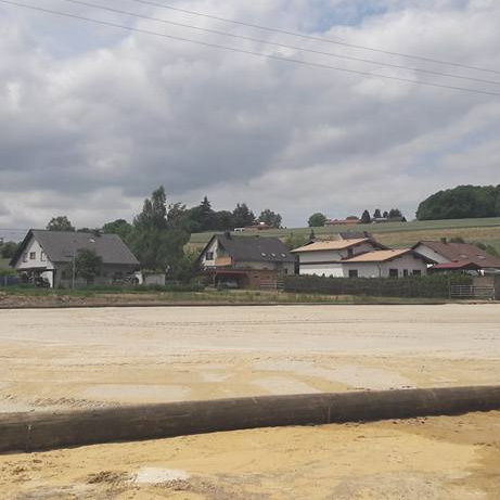 Neue Reitplatz-Umzäunung
