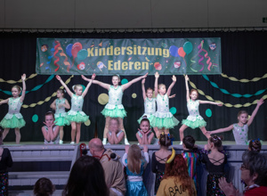 Kostüme für die Tanzmariechen Ederen