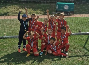 Sport-Ausstattung für die Jugendfußballer vom SSC Dodesheide