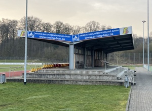 Neue Tribünensitze für das Volksbank-Stadion in Burgsteinfurt