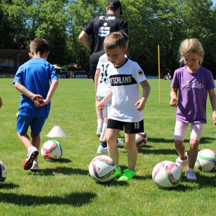 Gemeinsam am Ball