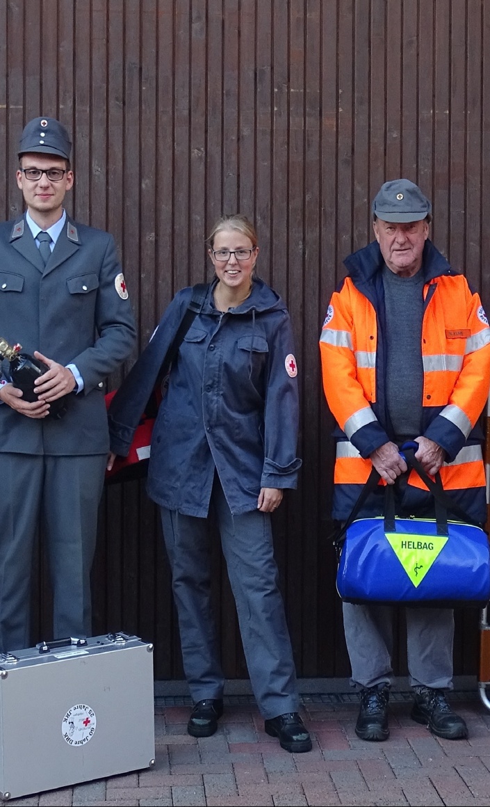 Neue Einsatzkleidung für das DRK Höpfingen