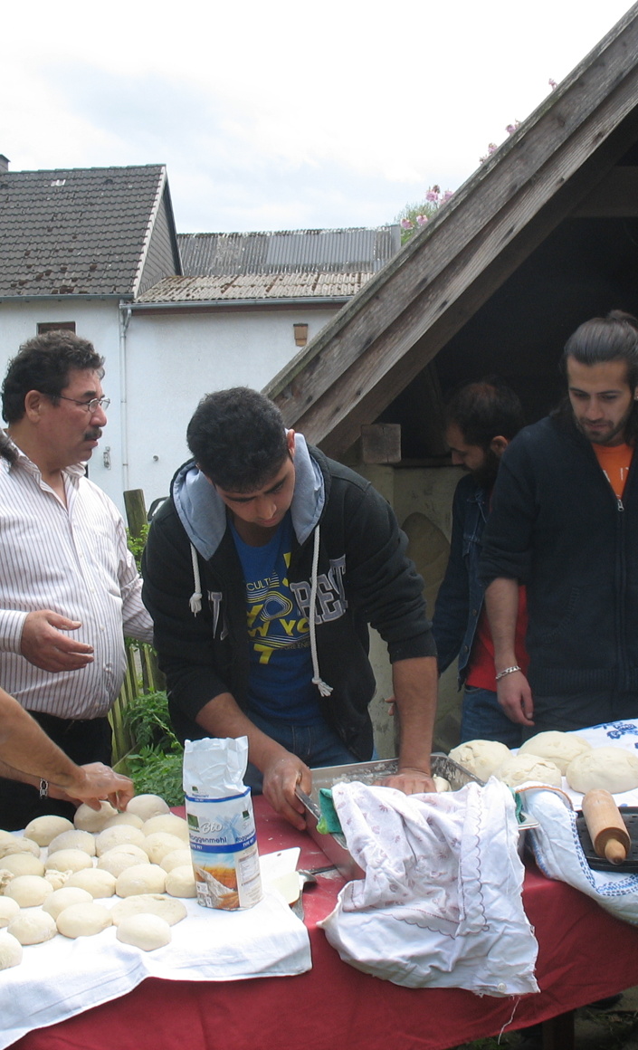 Gartenbackofen für eine Flüchtlingswohngruppe in Reiferscheid