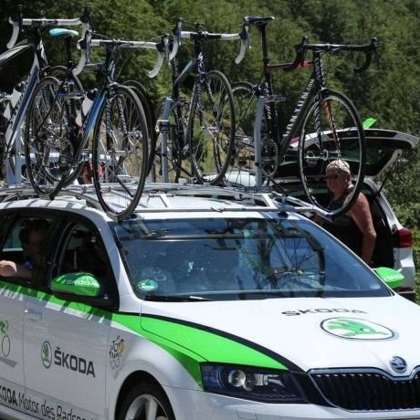 Teamfahrzeug