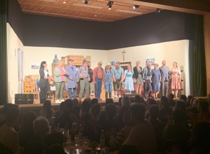 Theaterverein Haslach. Gemeinsam für neue Vereinskleidung