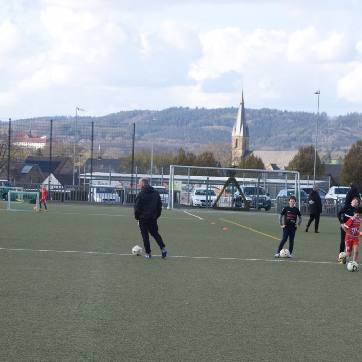 Modernisierung Kunstrasenplatz im Sportpark Glane