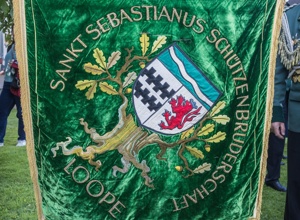 Restaurierung unserer historischen Fahne