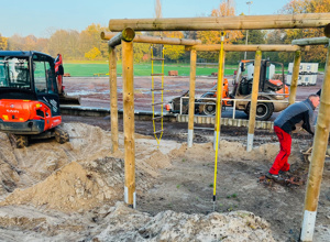 Buddeln, Schaukeln, Klettern - Sand für den Spielplatz Midlicher Bach