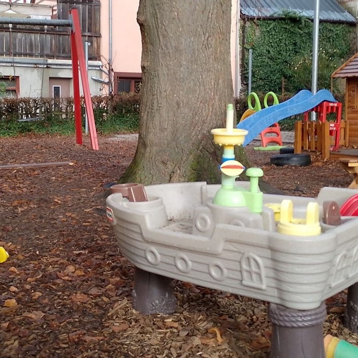 Ein Holzpferd für unser Außengelände
