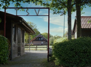 Trainerbänke für den TSV Lammertsfehn