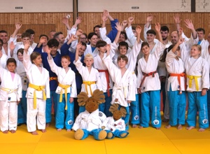 Vereinsjudohosen für den Zusammenhalt