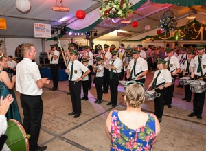 100 Jahre Spielmannszug Hassum          Tradition mit Zukunft!