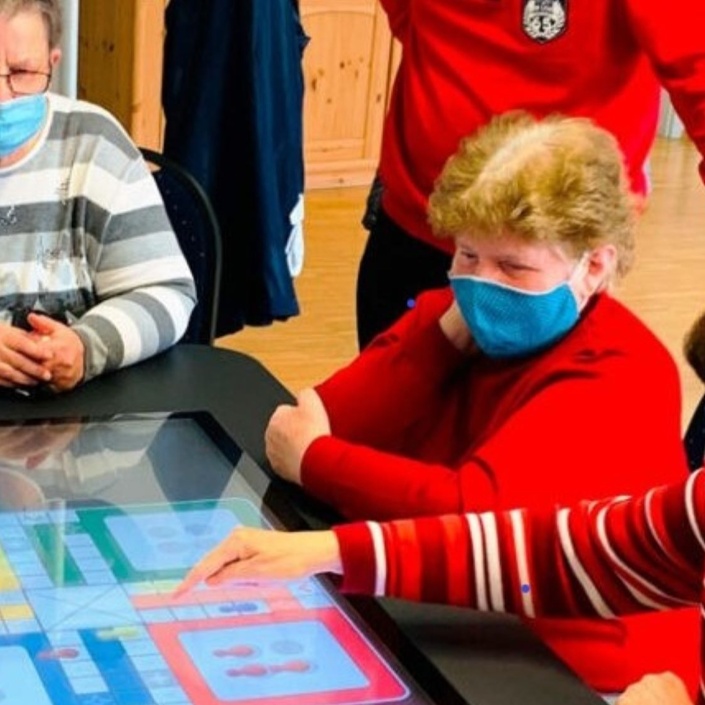 CareTable! Ein digitaler Aktivitätstisch für Senioren