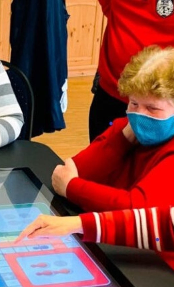 CareTable! Ein digitaler Aktivitätstisch für Senioren