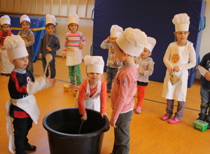 Wir bauen eine Kinderküche