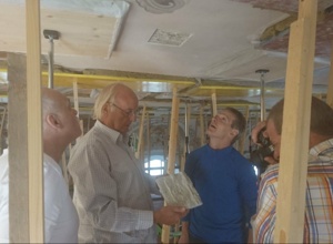 Renovierung der Kirchendecke in Weicht