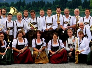 Neue Tracht für die Stadtkapelle Kaufbeuren