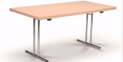 Neue Tische fürs Clubheim