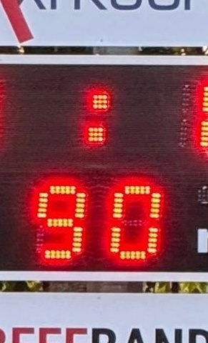Anschaffung einer Anzeigentafel für das Tomburg-Stadion Wormersdorf