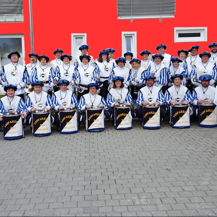 Neue Uniformen für den Fanfarenzug Bad Waldsee e.V.