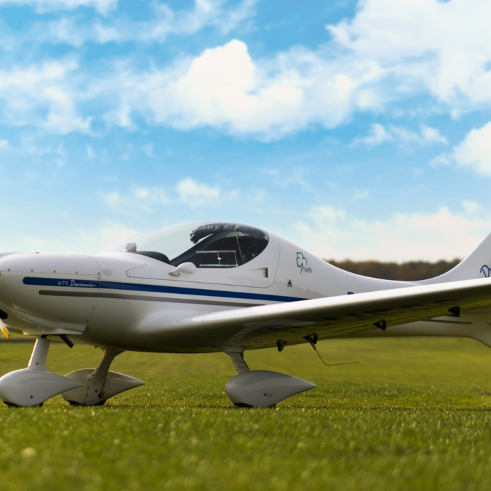 Neues Schleppflugzeug