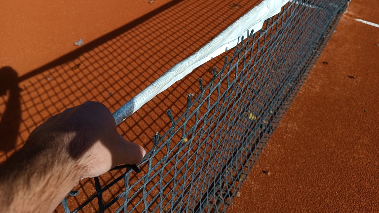 4 neue Tennisnetze für den TC Mietingen