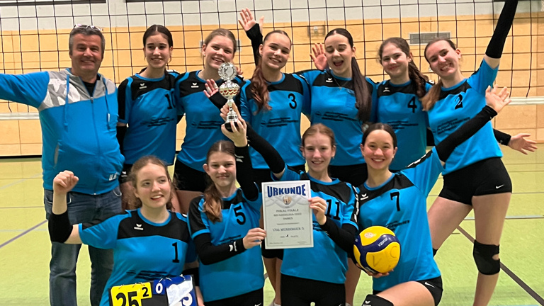 Teilnahme eines Volleyball - Jugendteams an einem Beachcamp in Italien